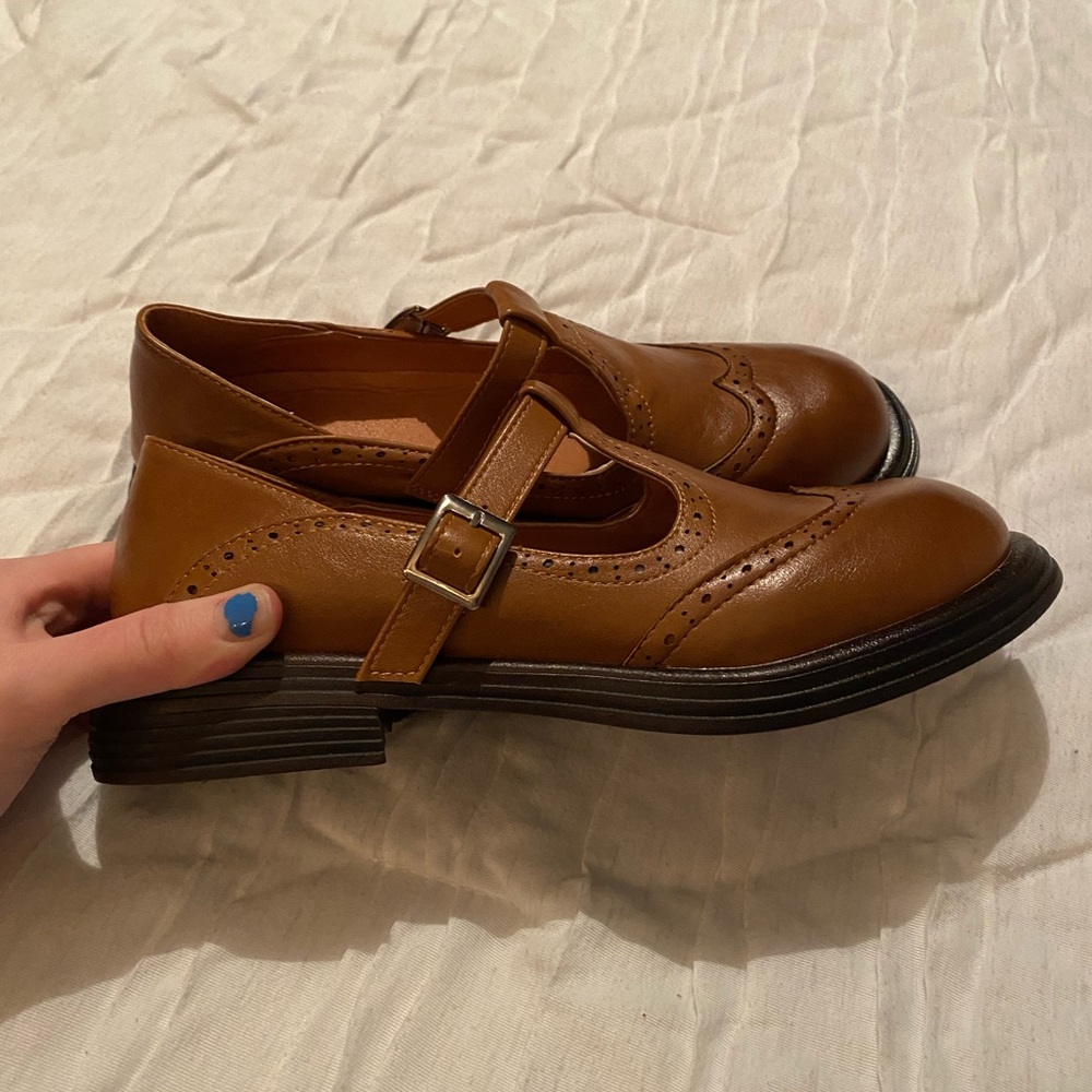 Brown Mary Jane Shoes with Buckle - Picture 6 of 6